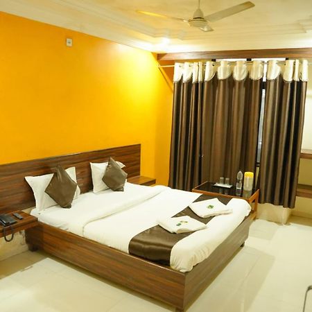 Hotel Sachidanand شيردي المظهر الخارجي الصورة