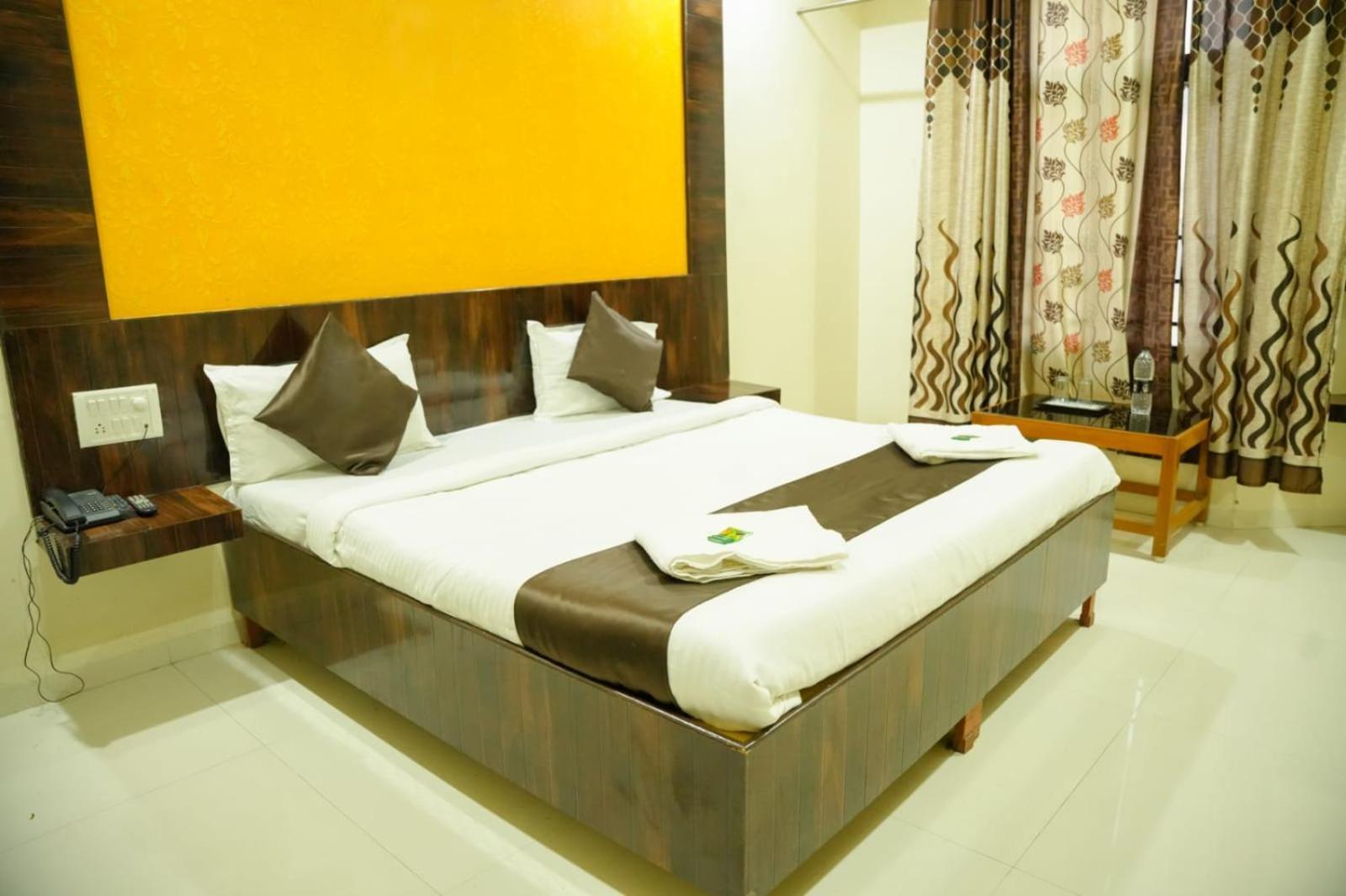 Hotel Sachidanand شيردي المظهر الخارجي الصورة