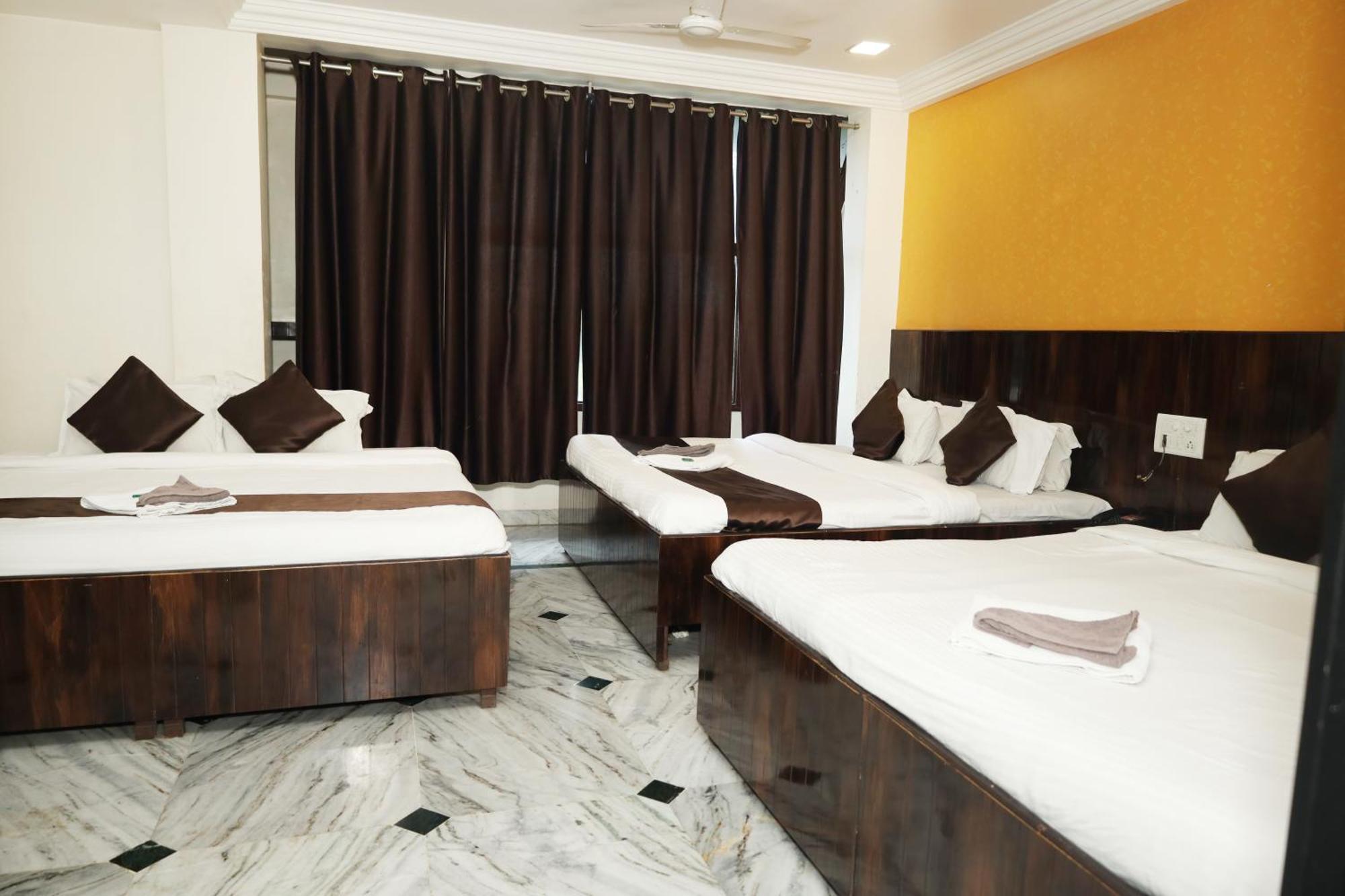 Hotel Sachidanand شيردي المظهر الخارجي الصورة