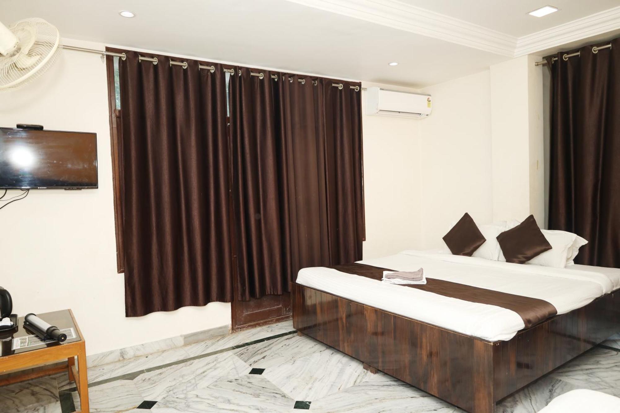 Hotel Sachidanand شيردي المظهر الخارجي الصورة