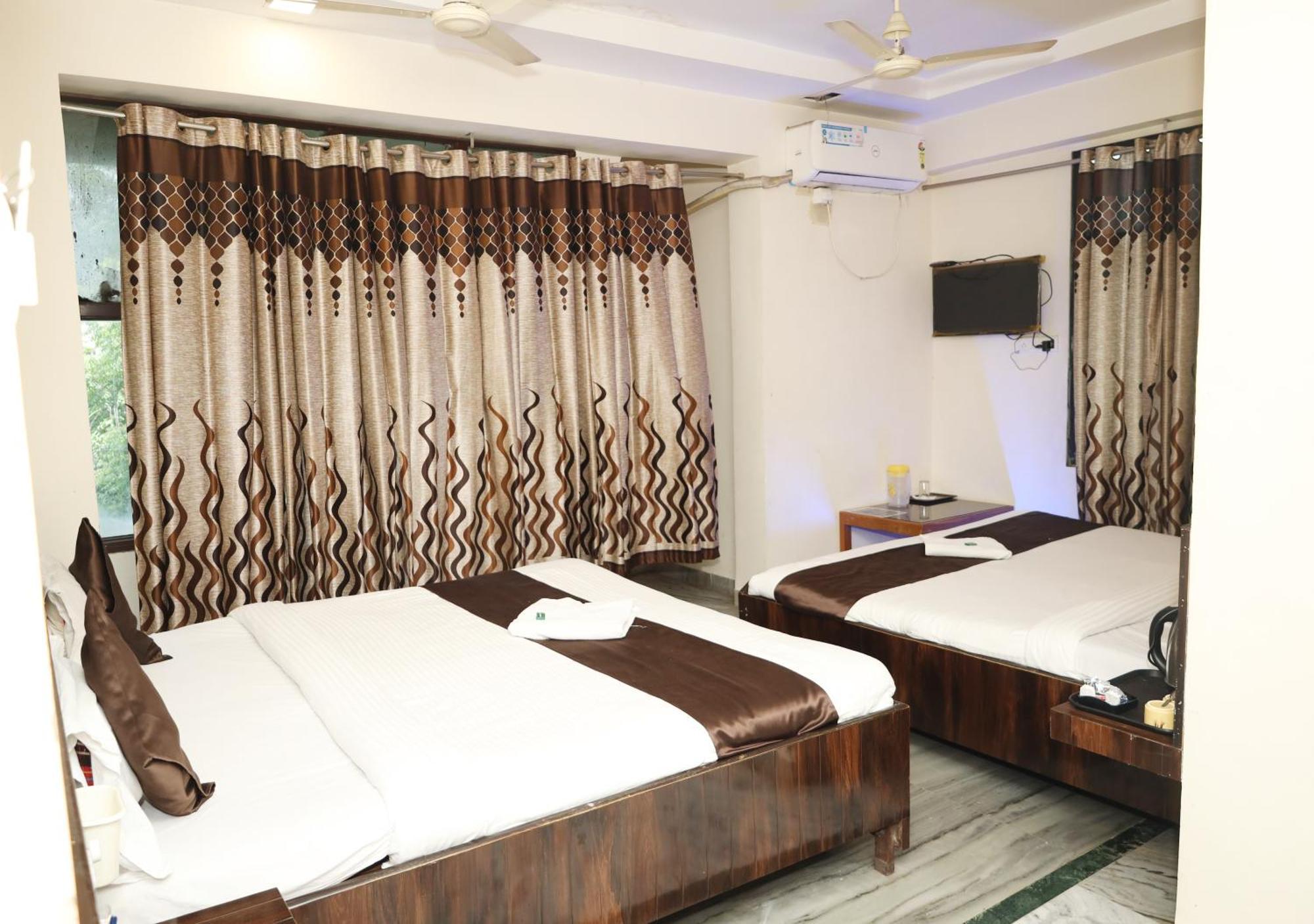 Hotel Sachidanand شيردي المظهر الخارجي الصورة