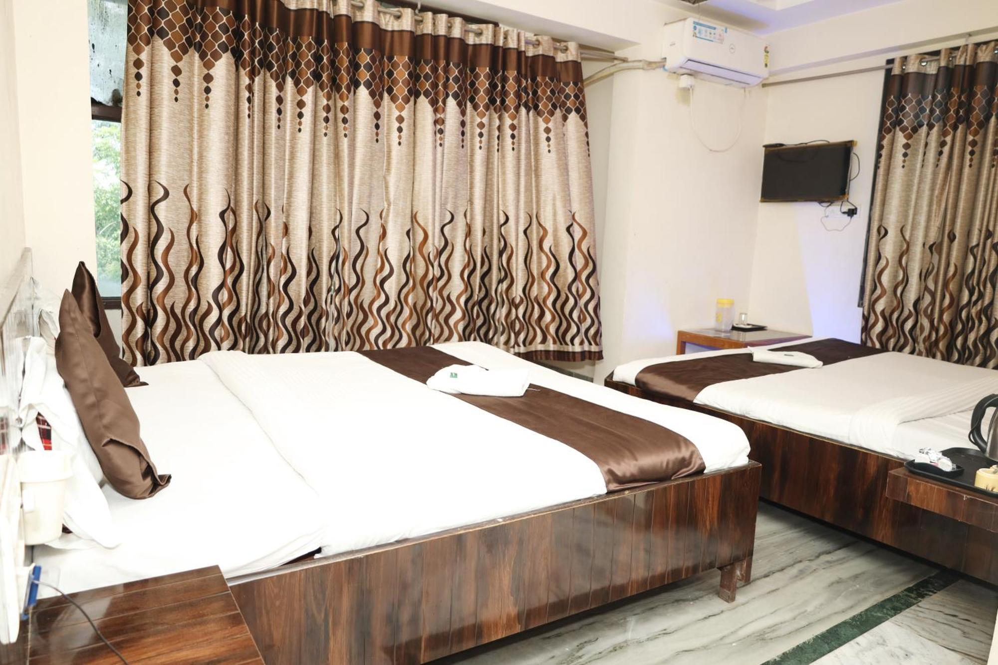 Hotel Sachidanand شيردي المظهر الخارجي الصورة